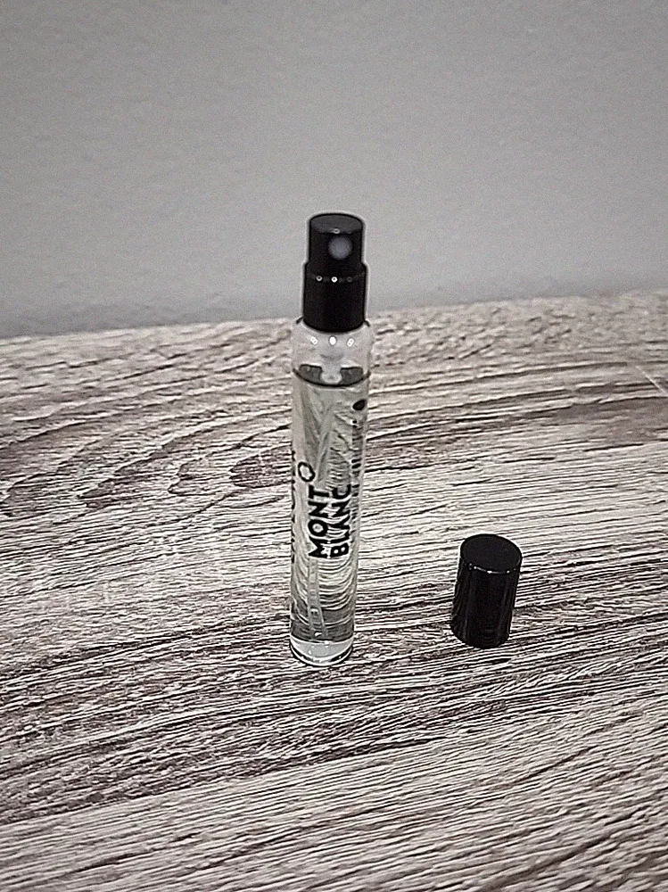 MONTBLANC EXPLORER EAU DE PARFUM TRAVEL SIZE SPRAY 7.5 ML / 0.25 FL OZ NEW